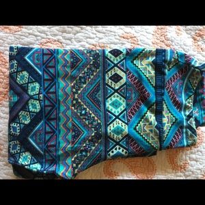 Lularoe Aztec Teal leggings OS